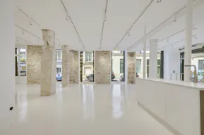 Beautiful space in Le Marais - Image 5