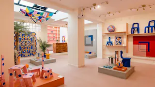 Stylish Modular Venue in the Heart of Le Marais - Image 6