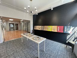 Intimate bright space in Midtown - Image 4