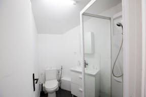 Espace au pied du centre Pompidou - Image 6