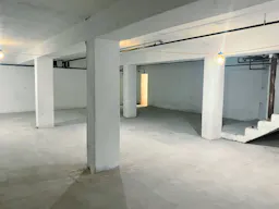 Large Basement space in LA - Image 0