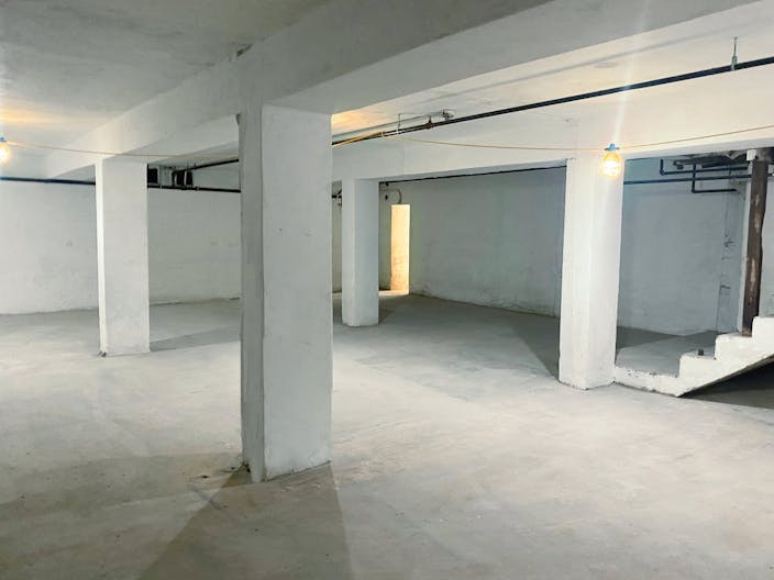Large Basement space in LA - Image 0