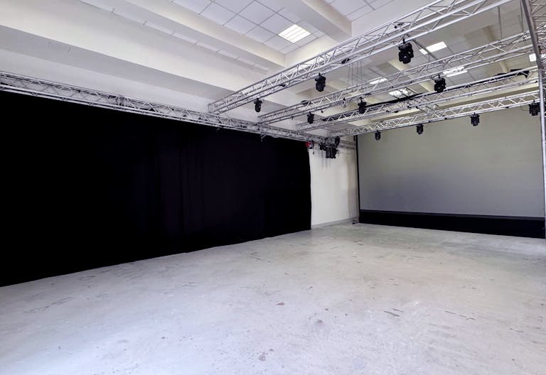 Studio spacieux et modulable aux portes de Paris - Image 3