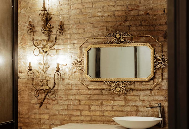 Exclusive space in a Modernist Barcelona building - Image 3