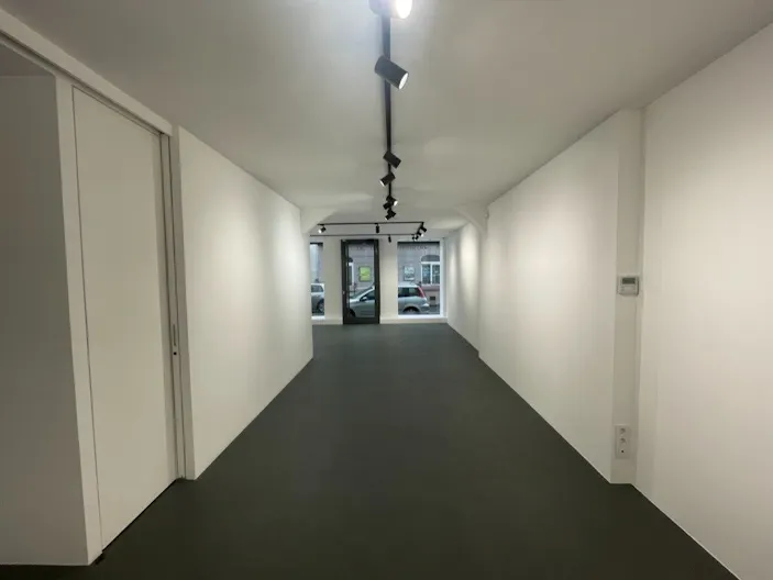 Galerie 50m� dans le Marais - Image 1