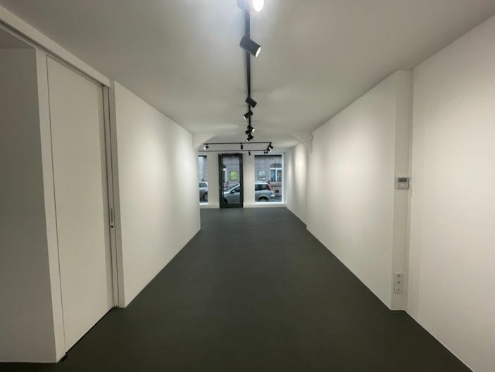 Galerie 50m� dans le Marais - Image 1