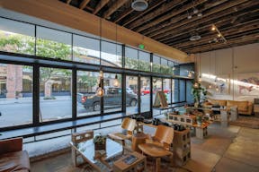 Airy, Urban Oasis in the Arts District - Image 3