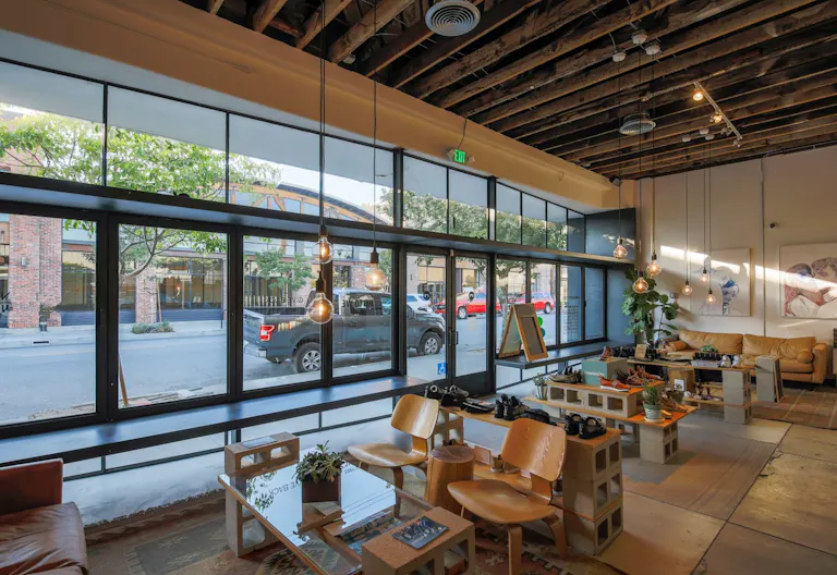 Airy, Urban Oasis in the Arts District - Image 3