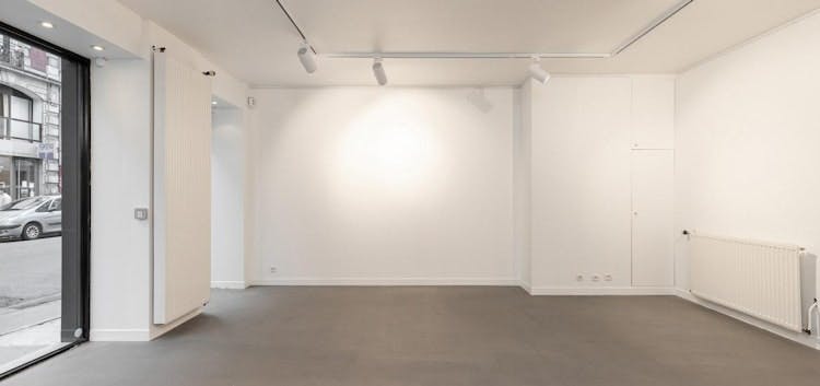 70 sqm Gallery and Showroom on Rue de Turenne, Paris