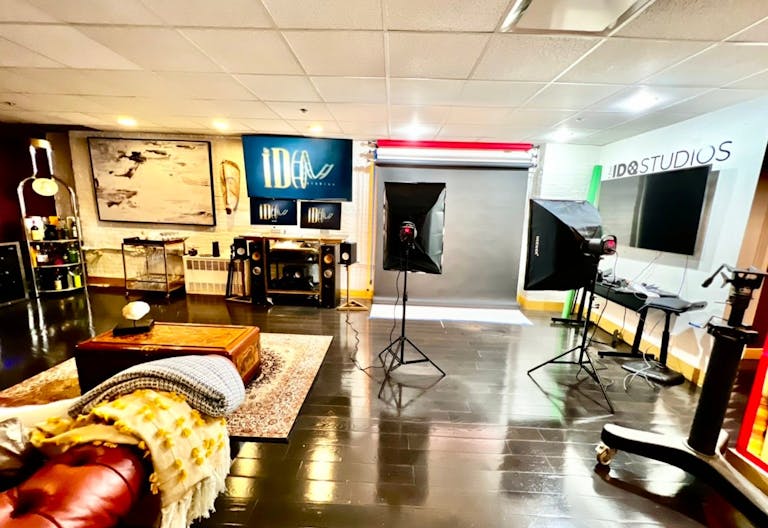 Manhattan Spacious Modern Space for Pop Ups and small Events - Image 4