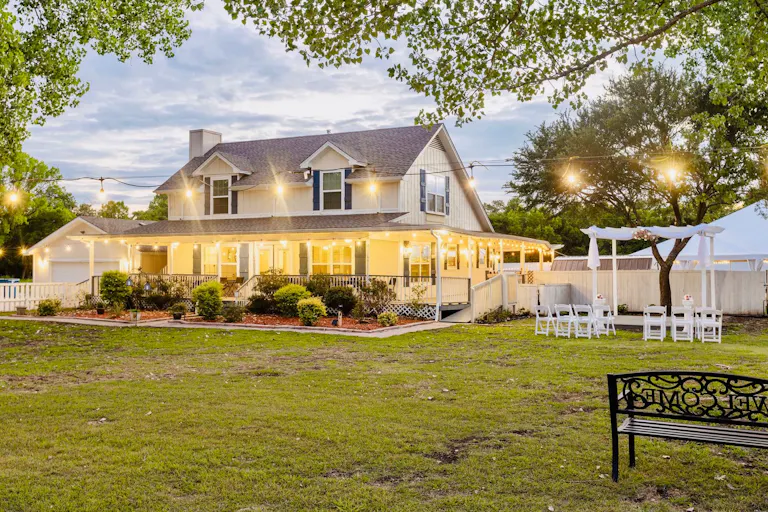 Bluebird Cottage Event Center - Image 1