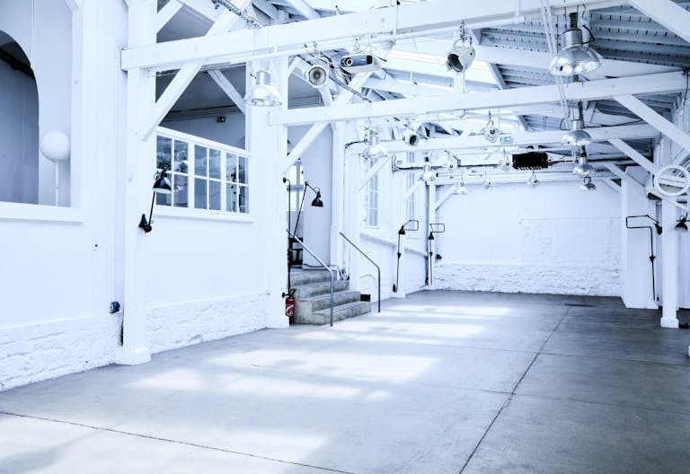 Showroom in Folie-M�ricourt - Image 0