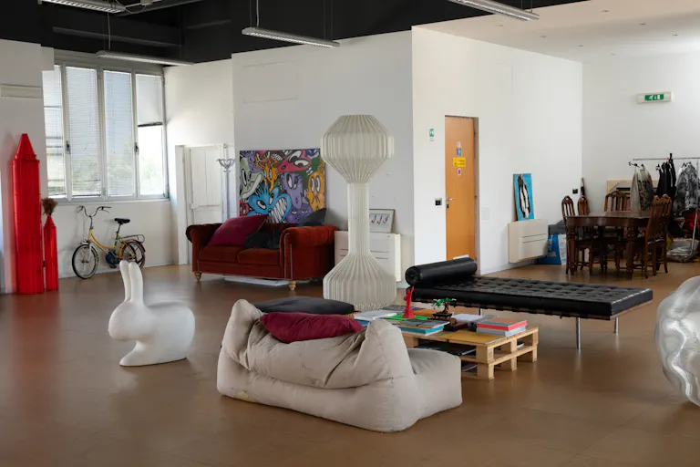 SPAZIO KOCH - Large loft with terrace in south west Milan  - Image 2
