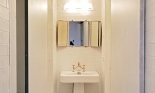 Un espace de 430 m2 au charme industrielle sur 3 niveaux au coeur du Marais - Image 7