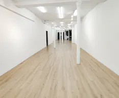 Galerie d'art lumineuse située en bordure du Marais face à Merci - Image 11