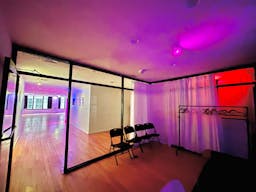 Entire Floor in SOHO with 2 extra rooms! - Image 9