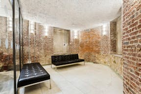 Amazing Award Winning Showroom - Image 14