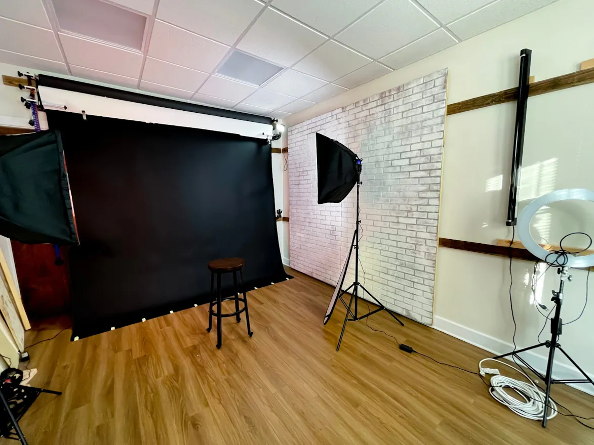 Steel Pixel Studios Photo and Video Studio - Image 0