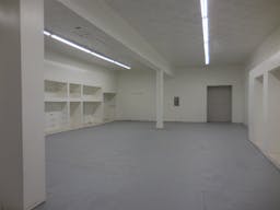 Ground Floor and Window Panel Advertising Space - prime retail pop-up space - Image 2