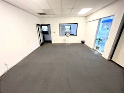 Spacious , quiet and clean room 123 at University of San Jose - Image 16