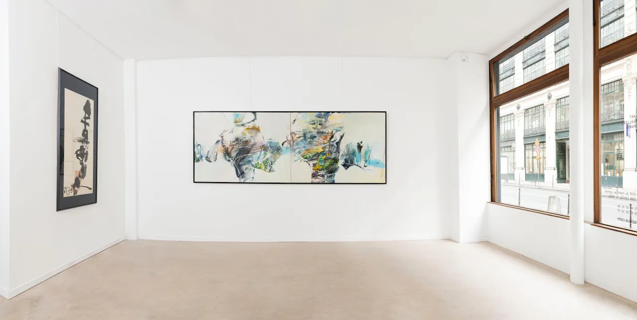 Boutique / Galerie beaux volumes en plein coeur de Paris - Image 1