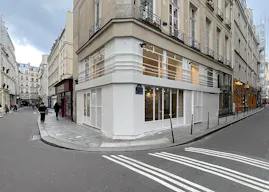 Espace commercial d’exception au cœur du Marais – 134,8 m2 - Image 1