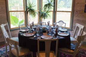 Swoop House in East Austin - Image 17