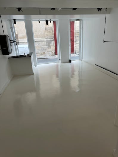 Espace commercial d’exception dans le Marais, Paris Espace parfait pour pop up ou exhibitions en plein centre du marais à Paris. Juste à côté du musée Picasso - Image 0