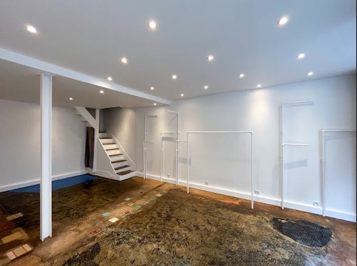 Boutique éphémère - Pop up store - rue des Abbesses - Image 1