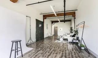 Urban DTLA Studio with Skyline View and Natural Light - Image 5