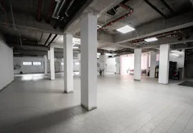 Spacious Showroom in the heart of Berlin - Image 3
