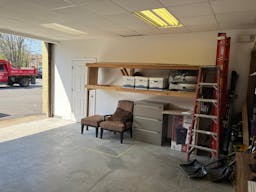 Artist Workshop/Commercial Garage- Utilities included - Image 5