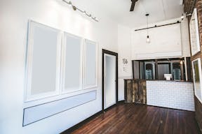 Pop-Up Shop in Vibrant Williamsburg - Image 1