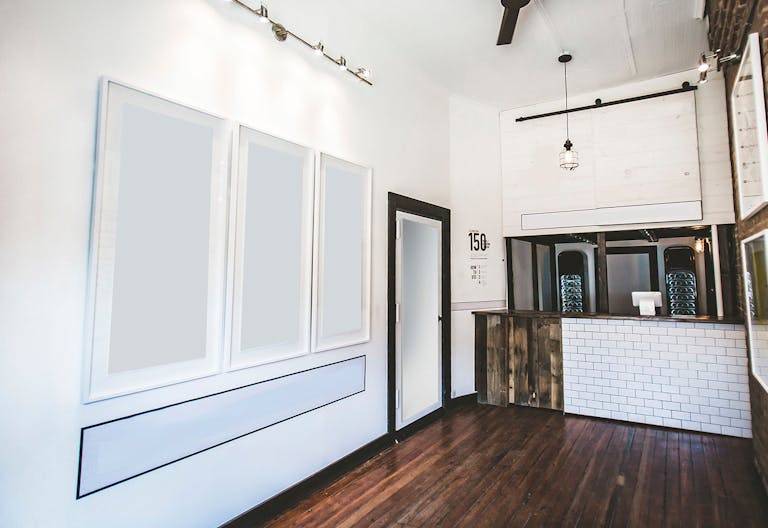 Pop-Up Shop in Vibrant Williamsburg - Image 1