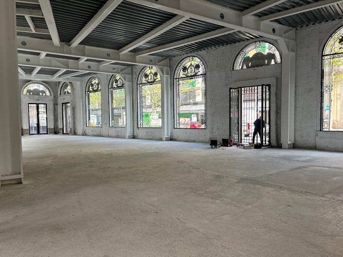 Unique space Boulevard haussmann Paris - Image 2