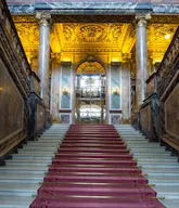 Unique Space in the Heart of 8th District - Image 9