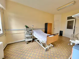 Décor/Lieu de tournage: Hôpital - Image 8