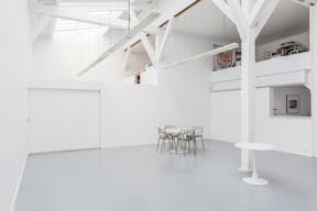 Galerie d'art au coeur du 15eme arrondissement - Image 2