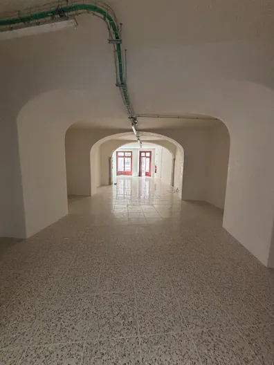 Showroom - Santos / Lapa, prime location - Image 1