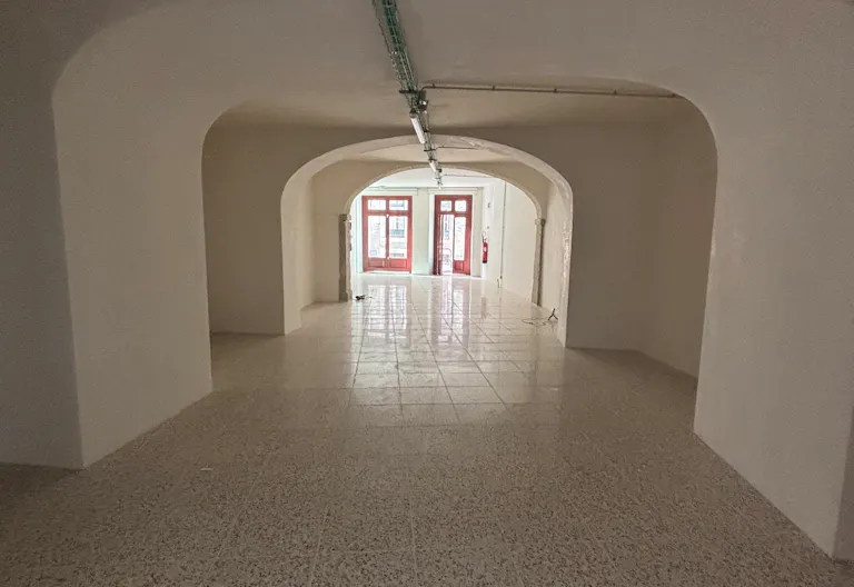 Showroom - Santos / Lapa, prime location - Image 1