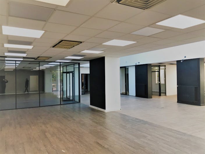 Creative Space in Boulogne - Image 1