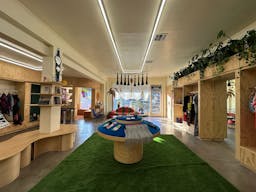 Large Retail Storefront/Commercial Event Space with Back Office Located in the Heart of Melrose and Fairfax Shopping District - Image 3