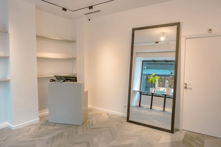 Rue Montmorency Boutique/Showroom - Image 3