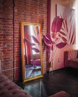 Upscale Loft in Flatiron with Sound System, Custom Lighting, Pool Table & Staff Provided - Image 9