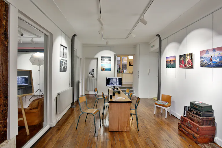 Boutique Éphémère sur l'Île Saint Louis à Paris - Image 1