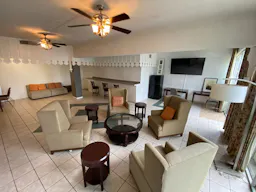 Multiple spaces for rent in the hip Houston Heights area - Image 5