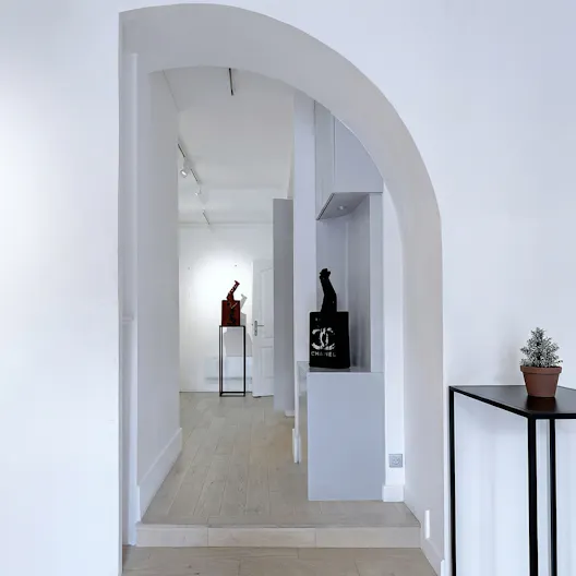 BOUTIQUE MARAIS ICONIC PLACE DES VOSGES - - Image 4
