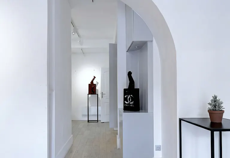 BOUTIQUE MARAIS ICONIC PLACE DES VOSGES - - Image 4