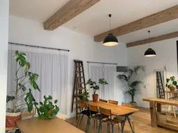Atelier d'art esprit canut avec vitrine sur rue au coeur de la Croix-Rousse - Image 5