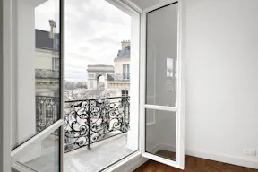 APPARTEMENT DE RECEPTION VUE ARC DE TRIOMPHE - Image 1